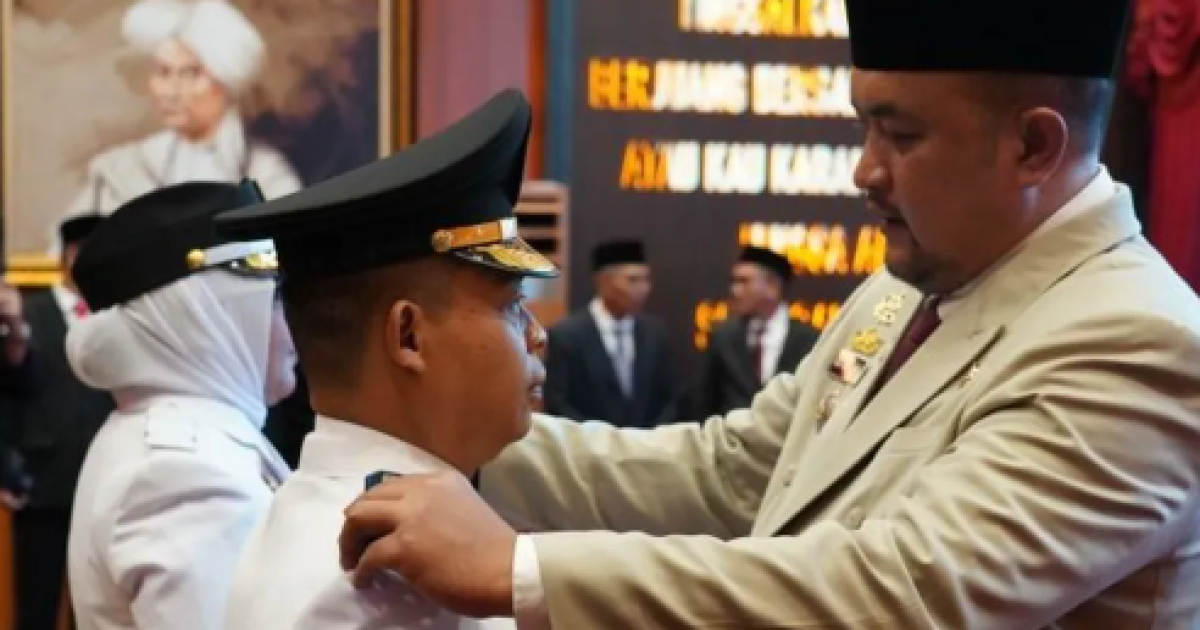 Rudy Susmanto melantik dan mengambil sumpah jabatan 21 pejabat administrator dan pejabat pengawas di lingkungan Pemerintah Kabupaten Bogor, Kamis (26/2/2026).